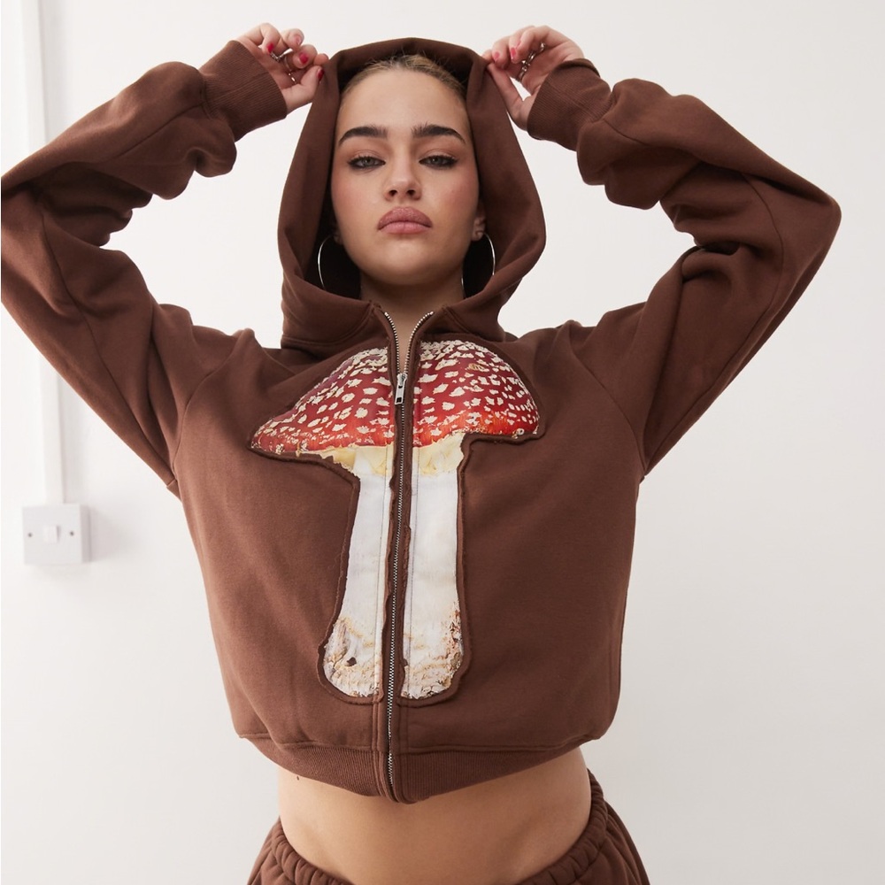 Tyler McGillivary Mushroom Hoodie Medium